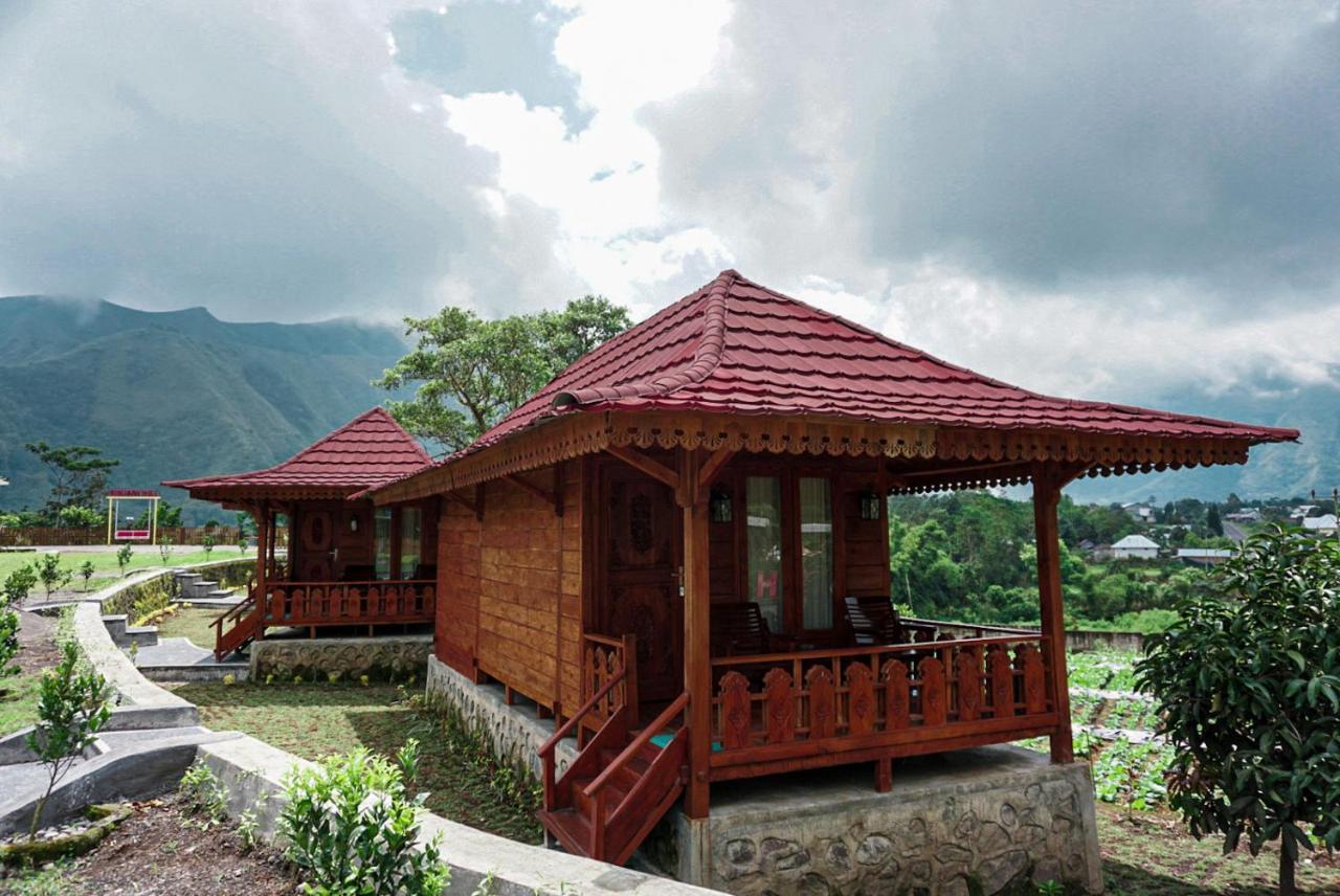 Rinjani Hill Hotel Сембалун Лауанг Екстериор снимка