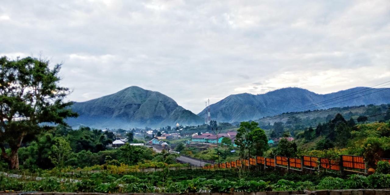 Rinjani Hill Hotel Сембалун Лауанг Екстериор снимка
