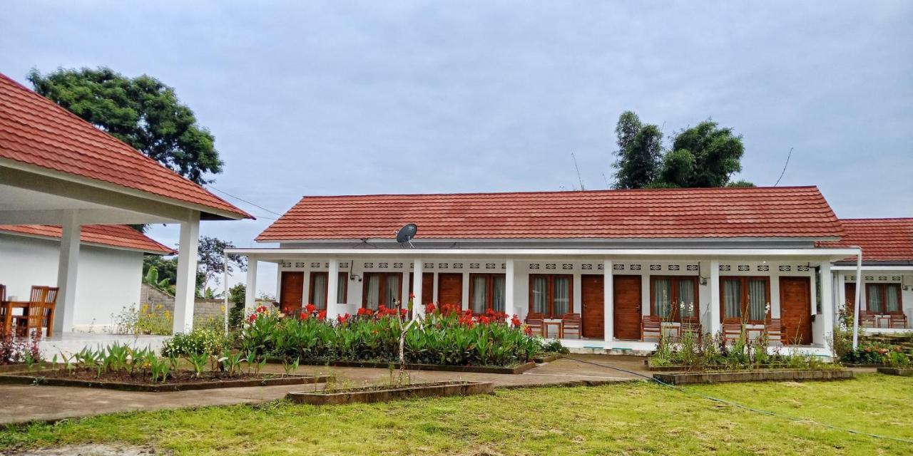 Rinjani Hill Hotel Сембалун Лауанг Екстериор снимка