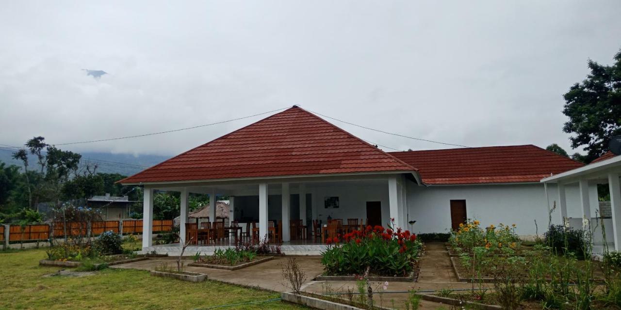 Rinjani Hill Hotel Сембалун Лауанг Екстериор снимка